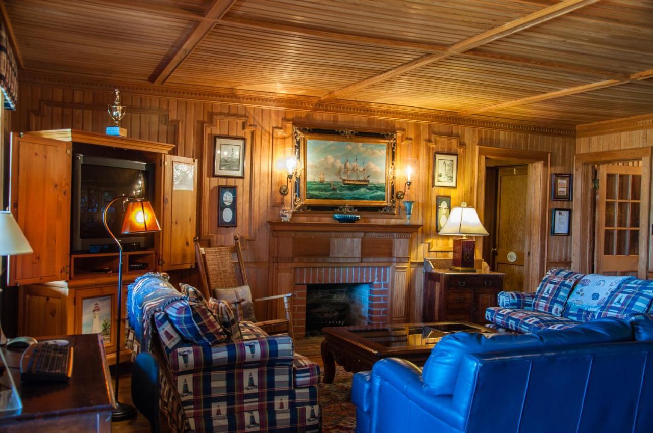 The Castle Hotel